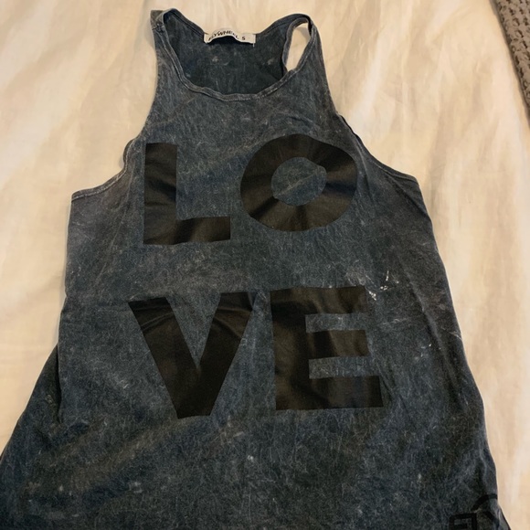 Flywheel branded work out tank top - Picture 2 of 4